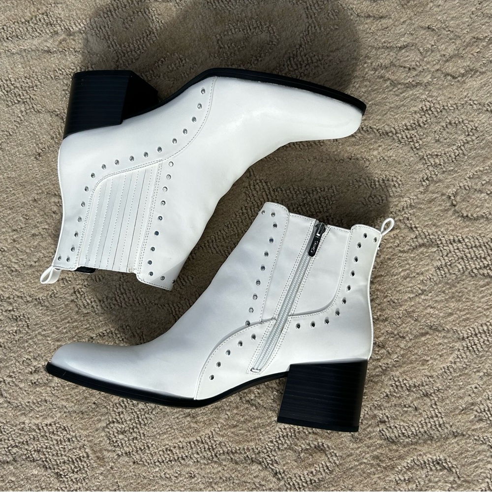 New Circus by Sam Edelman White Ankle Boots